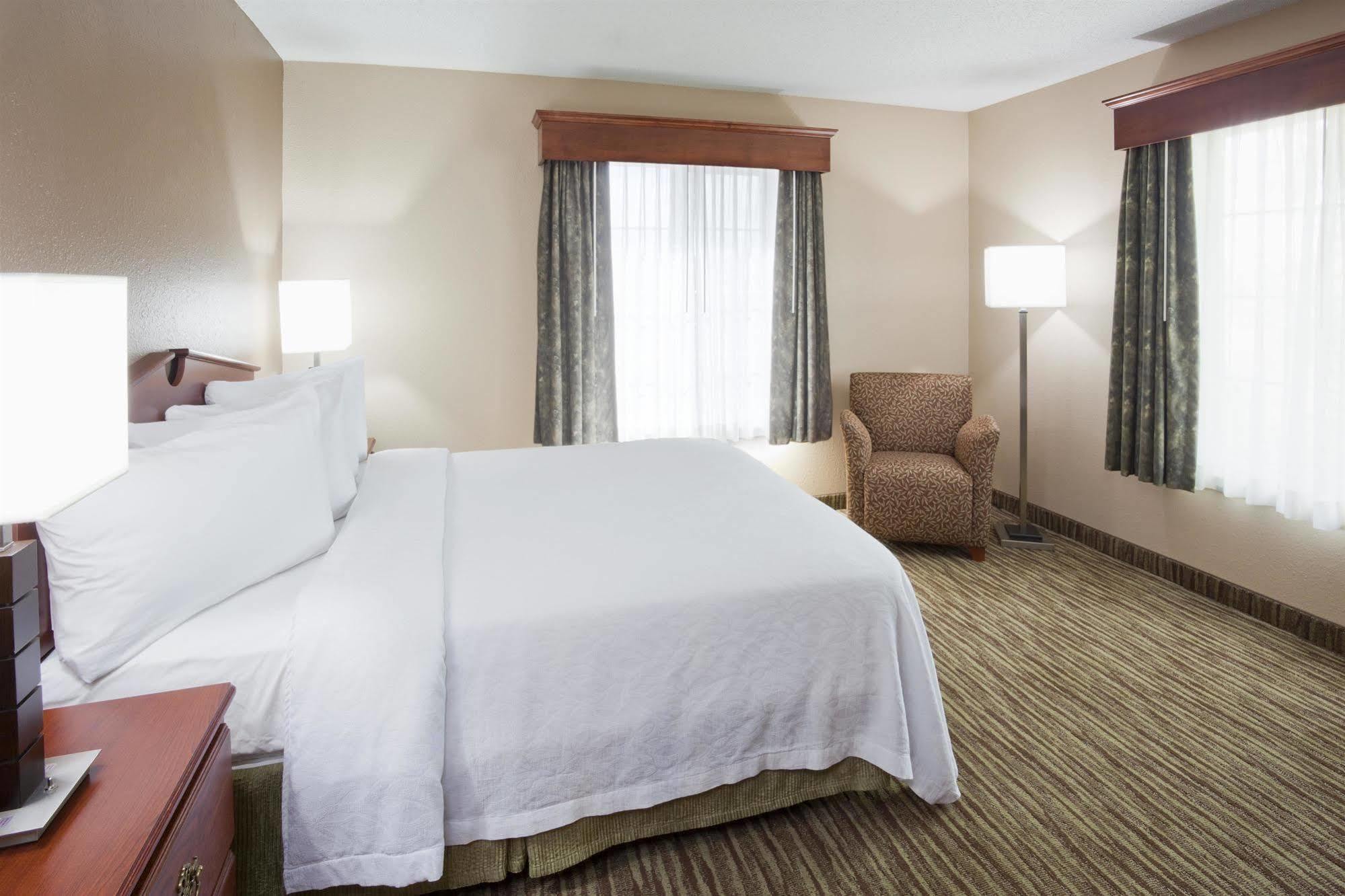 Grandstay Residential Suites Hotel - Eau Claire Eksteriør billede